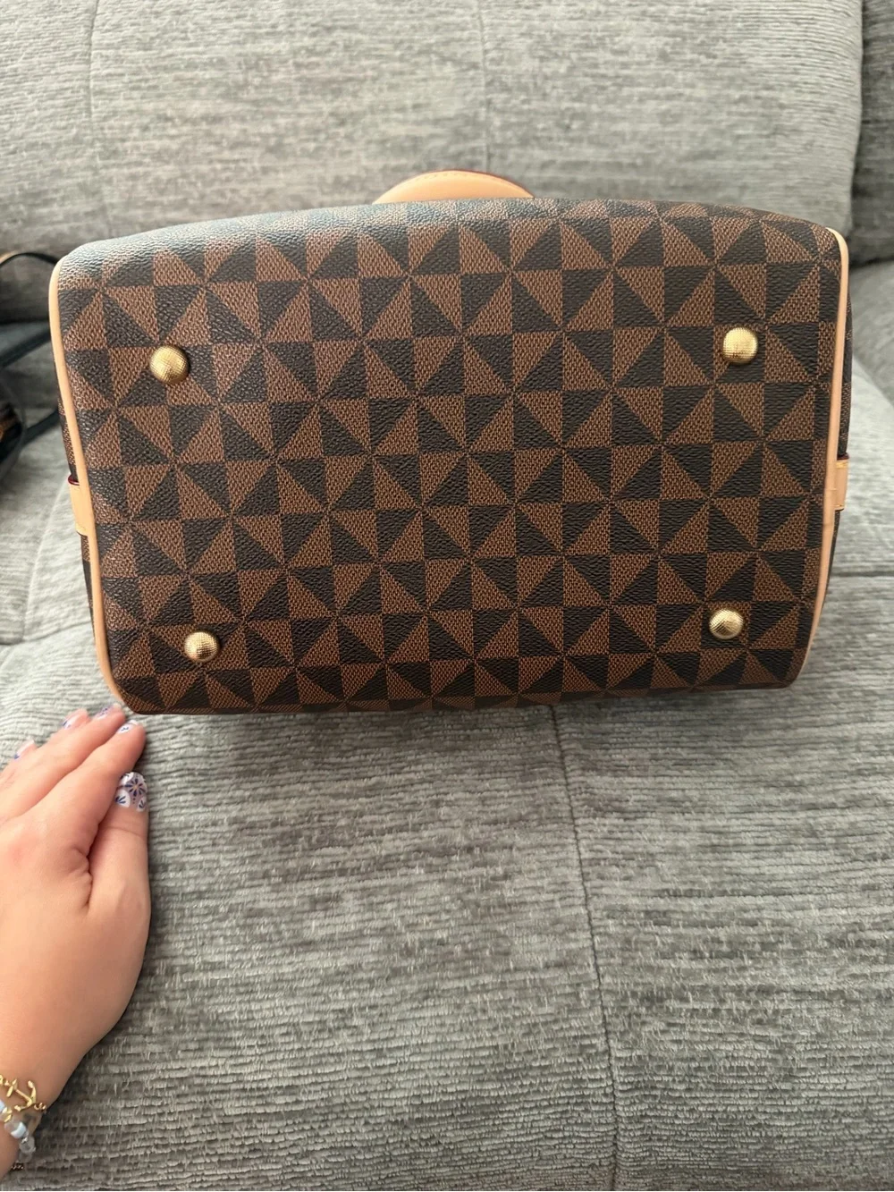 N/A stylish brown